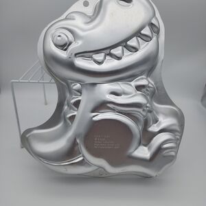 Wilton Dino Cake Pan 2105 - 1022 2008